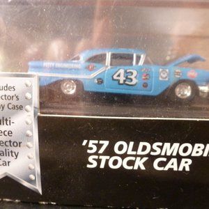 Hot Wheel Collectibles '57Oldsmobile car Limited
